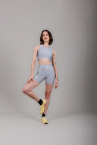 Bermuda Fitness Feminina: A tendência que saiu da academia para o street style premium